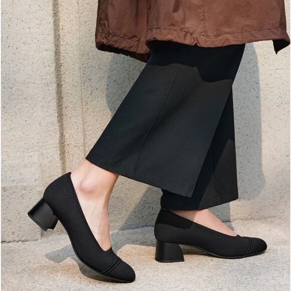 New VIVAIA Round Toe Chunky Heels Julie Pro 2.0 •40/ 9• Pumps Knit Black $189 - Picture 2 of 14